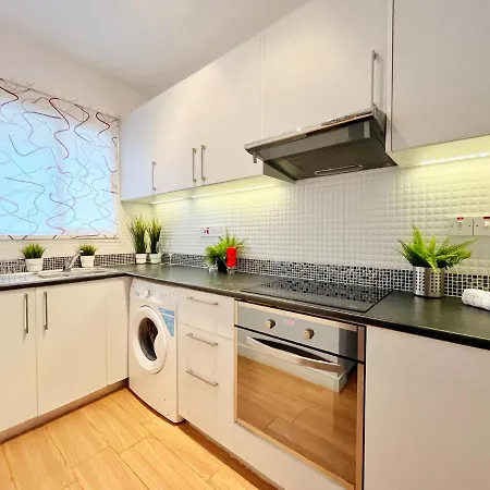 2 Bedroom Terrace And Pool Appartamento *