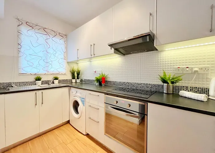 2 Bedroom Terrace And Pool アパート *